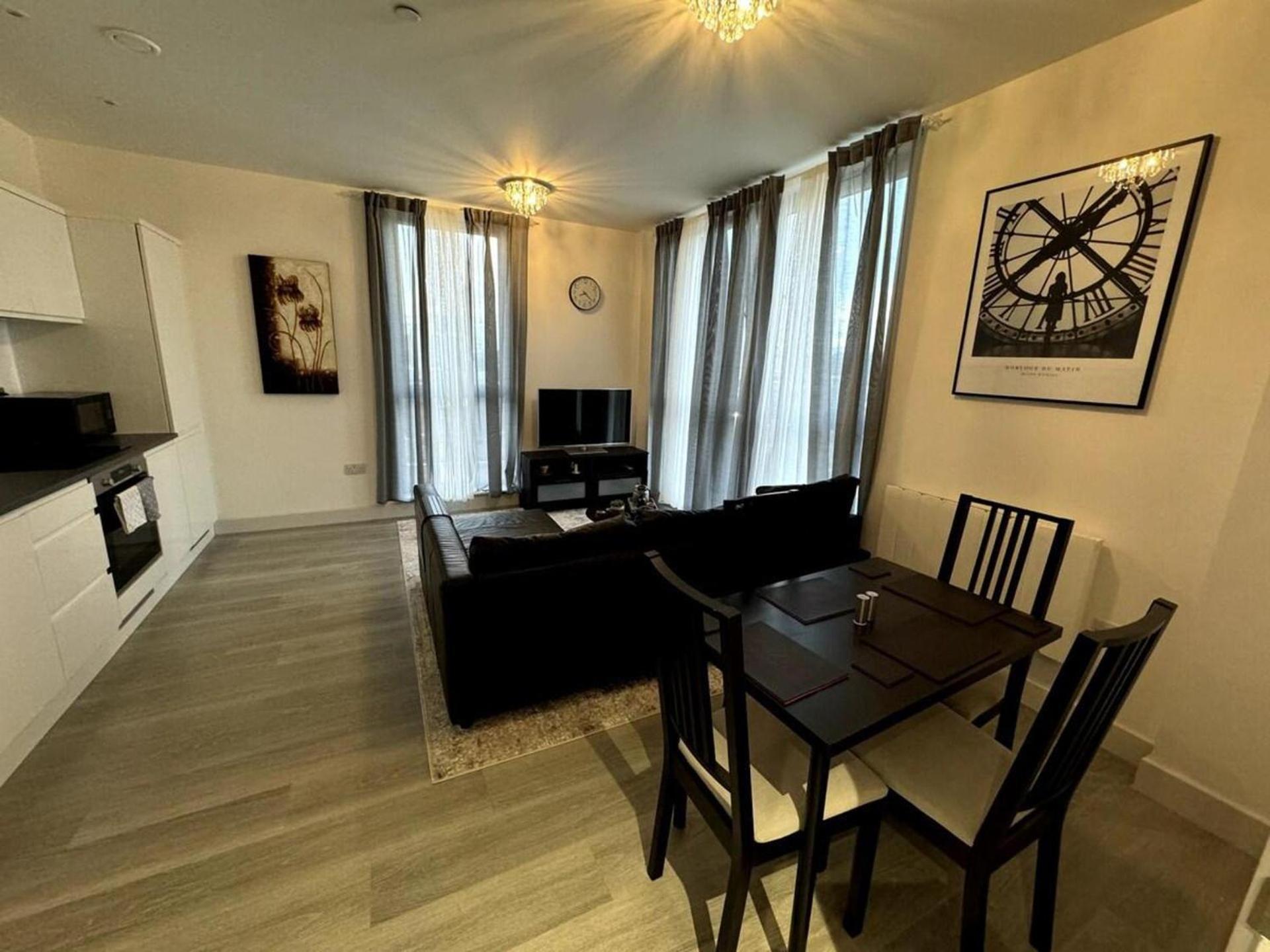 Cozy Bracknell Apartment With Modern Amenities Exterior photo
